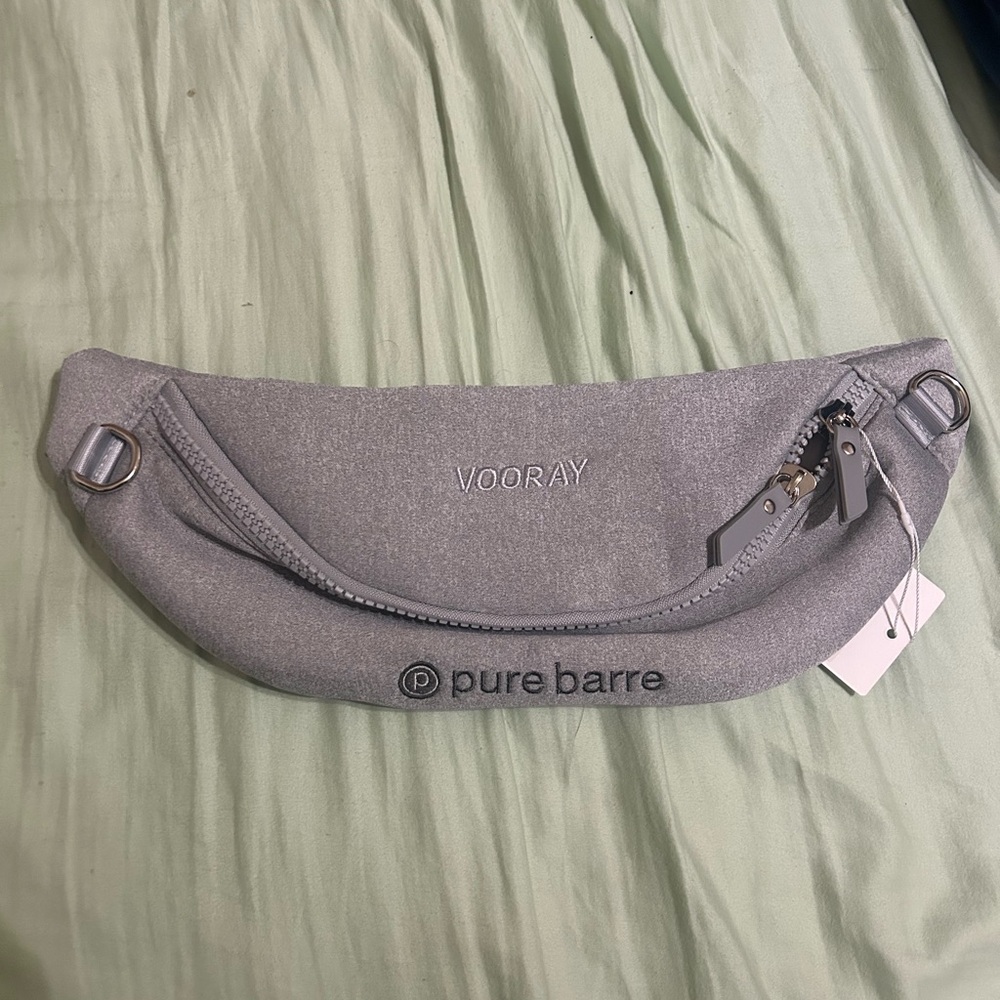 NWT Vooray pure barre platinum barre finisher exclusive belt bag embroidered